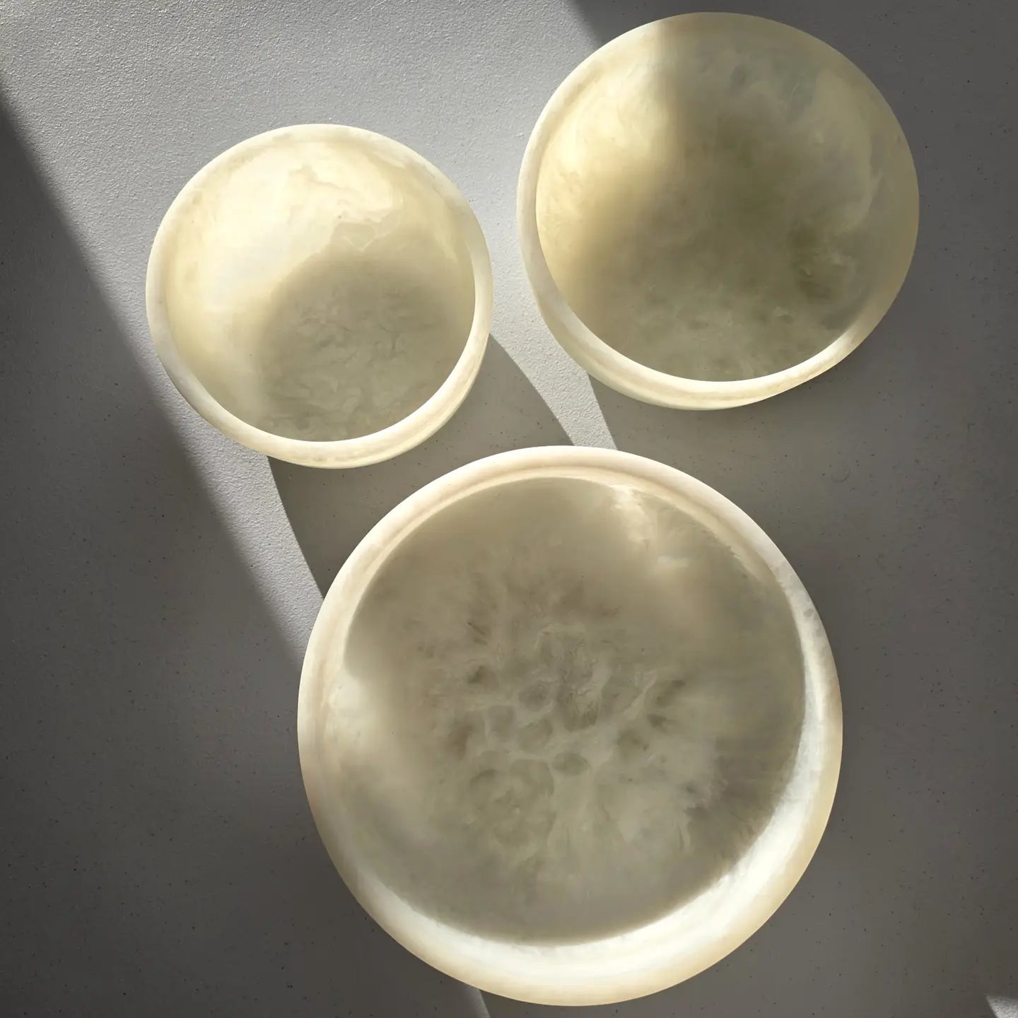 Set of 3 Serving Bowls Hand-poured Resin