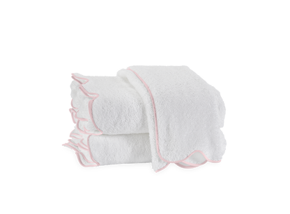 Suzie Scalloped Bath Towels
